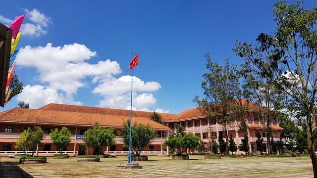 Ứng phó bão Kalmaegi: Chủ động cho học sinh nghỉ học ở những khu vực nguy hiểm- Ảnh 1. Ứng phó bão Kalmaegi: Chủ động cho học sinh nghỉ học ở những khu vực nguy hiểm- Ảnh 1.