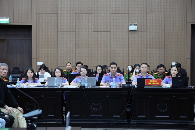 Viện kiểm sát bác quan điểm ‘đánh bạc cho vui’, ‘đánh vì nhiệm vụ’ - Ảnh 2.