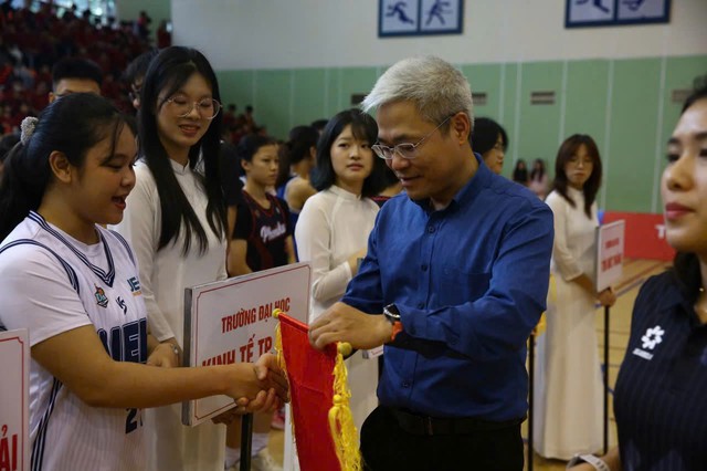 Giải b&oacute;ng rổ sinh vi&ecirc;n to&agrave;n quốc 2025 - c&uacute;p TV360: Bất ngờ ng&agrave;y khai m&agrave;n- Ảnh 5.
