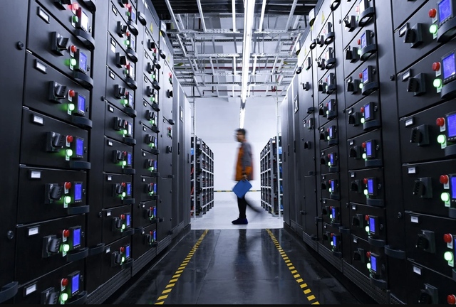 Nhiều trung t&acirc;m dữ liệu c&ocirc;ng ở Trung Quốc bị cấm d&ugrave;ng chip AI nước ngo&agrave;i - Ảnh 1.