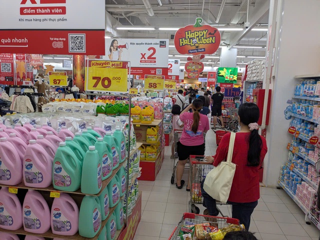 Gia Lai: Nghiêm cấm tình trạng lợi dụng bão Kalmaegi để đầu cơ găm hàng - Ảnh 2.