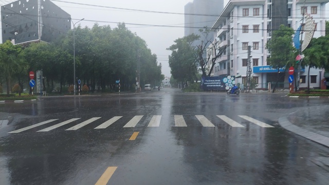 Gia Lai cấm người d&acirc;n ra đường trước giờ b&atilde;o Kalmaegi đổ bộ - Ảnh 1.