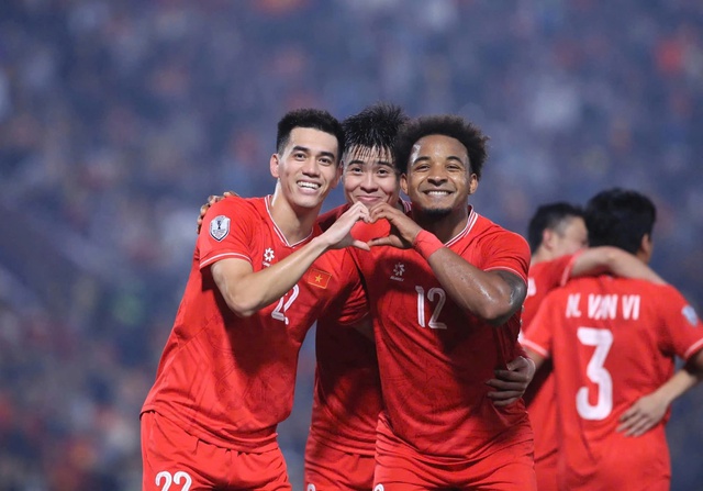 Bắt đầu hành trình của hai thế hệ đội tuyển Việt Nam- Ảnh 1. Bắt đầu hành trình của hai thế hệ đội tuyển Việt Nam- Ảnh 1.