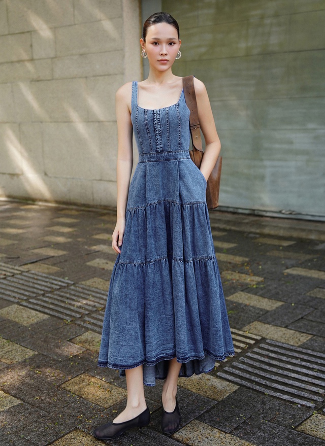 Tạo nên phong thái riêng từ váy denim, chân váy denim - Ảnh 1.