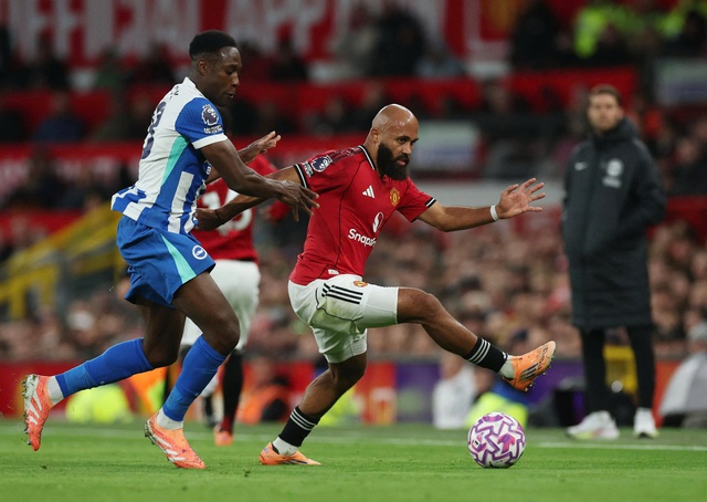 M.U 'đào vàng' tại sân Tottenham - Ảnh 1. M.U 'đào vàng' tại sân Tottenham - Ảnh 1.