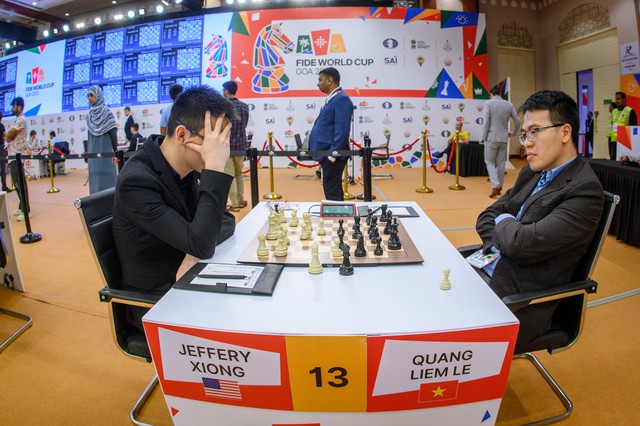 Efter att ha besegrat den amerikanske spelaren har Le Quang Liem en vidöppen dörr till den fjärde omgången av schack-VM - Foto 1.