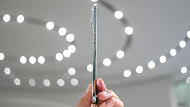 Apple sẽ mang camera kép lên iPhone Air thế hệ tiếp theo? - Ảnh 1. Apple sẽ mang camera kép lên iPhone Air thế hệ tiếp theo? - Ảnh 1.