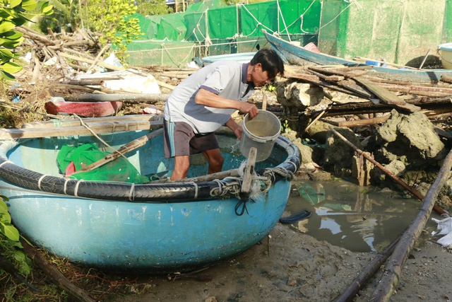 Đắk Lắk: Ngư dân thiệt hại hàng tỉ đồng, mất trắng sau bão số 13 Kalmaegi - Ảnh 2. Đắk Lắk: Ngư dân thiệt hại hàng tỉ đồng, mất trắng sau bão số 13 Kalmaegi - Ảnh 2.
