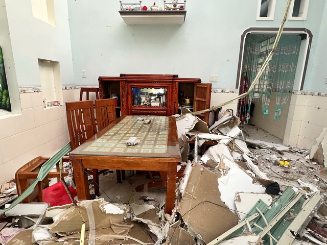 Đắk Lắk: Ngư dân thiệt hại hàng tỉ đồng, mất trắng sau bão số 13 Kalmaegi - Ảnh 4. Đắk Lắk: Ngư dân thiệt hại hàng tỉ đồng, mất trắng sau bão số 13 Kalmaegi - Ảnh 4.