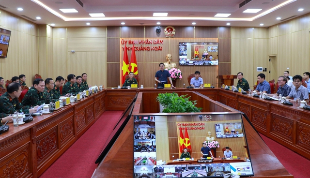 Bão Kalmaegi ảnh hưởng nặng Quảng Ngãi, tập trung khắc phục ổn định đời sống- Ảnh 1. Bão Kalmaegi ảnh hưởng nặng Quảng Ngãi, tập trung khắc phục ổn định đời sống- Ảnh 1.