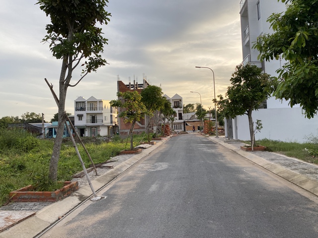 TP.HCM biệt phái cán bộ về xã, phường để quản trật tự xây dựng- Ảnh 1. TP.HCM biệt phái cán bộ về xã, phường để quản trật tự xây dựng- Ảnh 1.