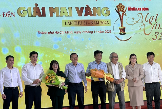 Quế Trân nhớ kỷ niệm năm 18 tuổi cùng nhận giải Mai Vàng với NSND Thanh Tòng- Ảnh 2. Quế Trân nhớ kỷ niệm năm 18 tuổi cùng nhận giải Mai Vàng với NSND Thanh Tòng- Ảnh 2.