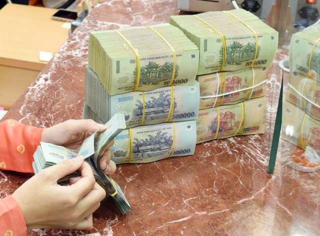 Thu ngân sách nhà nước tháng 10 tăng mạnh , đạt hơn 451 . 000 Tỉ đồng Trong năm 2025 - Ảnh 1.