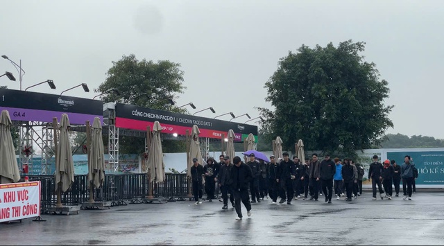 G-Dragon đi chuyên cơ riêng đến Việt Nam, 'cháy vé' bổ sung hai đêm diễn tại Hà Nội- Ảnh 2. G-Dragon đi chuyên cơ riêng đến Việt Nam, 'cháy vé' bổ sung hai đêm diễn tại Hà Nội- Ảnh 2.