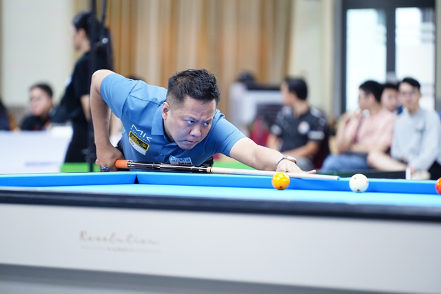 Billiards: Cơ thủ Việt Nam sạch bóng, thiên tài Caudron ngược dòng ngoạn mục vào tứ kết - Ảnh 1.