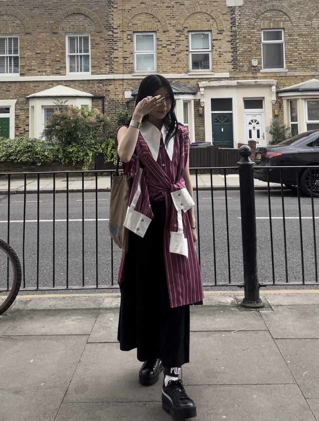 Từ hè sang thu, váy vẫn luôn được ưa chuộng nhờ cách phối đồ cực khéo- Ảnh 6. Từ hè sang thu, váy vẫn luôn được ưa chuộng nhờ cách phối đồ cực khéo- Ảnh 6.