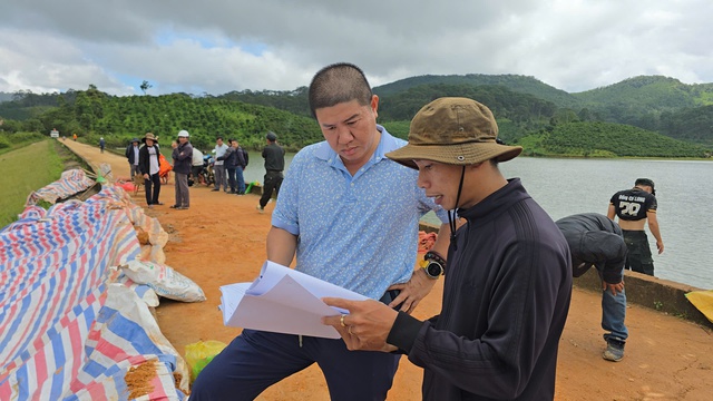 Khẩn cấp triển khai 48 mũi khoan phụt chống thấm thân đập hồ chứa nước Cay An - Ảnh 3.