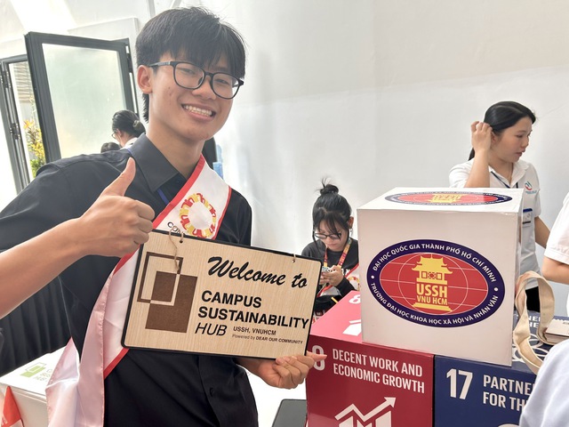 Tưng bừng Hội chợ Từ thiện Quốc tế 2025 ở TP.HCM - Ảnh 9.