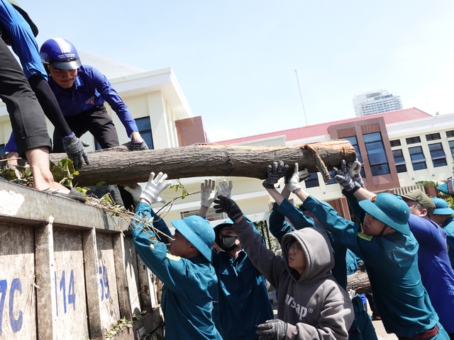 Sức trẻ lên tiếng giữa tâm bão Kalmaegi - Ảnh 4.