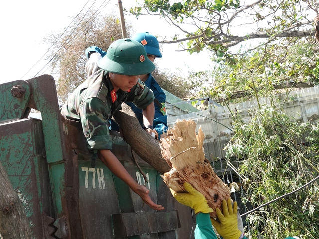 Sức trẻ lên tiếng giữa tâm bão Kalmaegi - Ảnh 5.