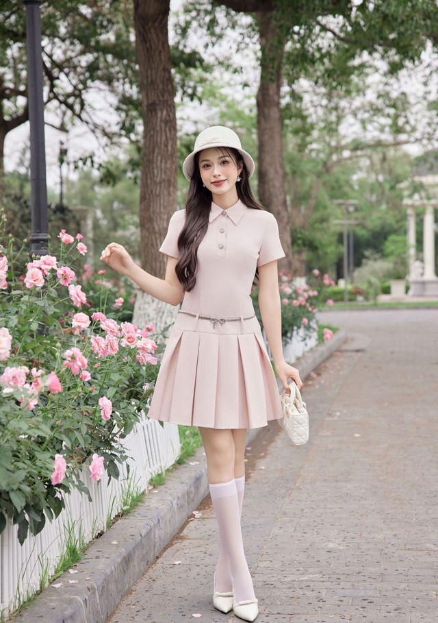 Áo sơ mi cổ đức 'tái sinh' vẻ ngoài thanh lịch chuẩn quý cô- Ảnh 5.