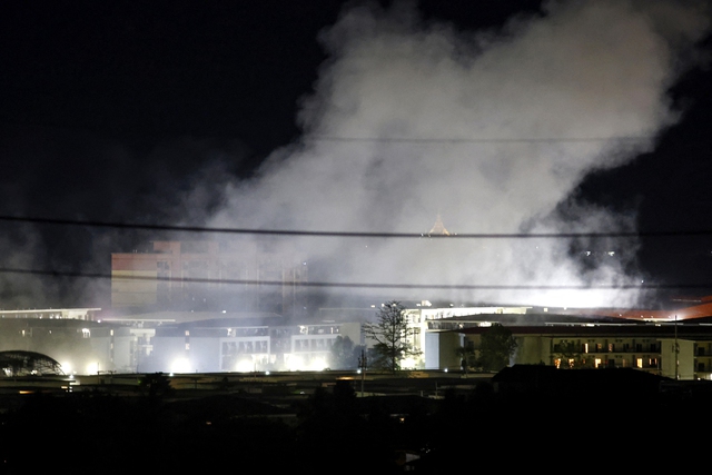 Myanmar phá dỡ gần 150 tòa nhà trong khu phức hợp lừa đảo KK Park- Ảnh 2. Myanmar phá dỡ gần 150 tòa nhà trong khu phức hợp lừa đảo KK Park- Ảnh 2.