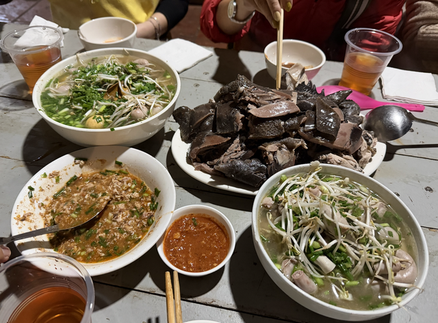 ផ្សារ​បាក់​ហា 'ឋានសួគ៌​ធ្វើ​ម្ហូប' រង​ការ​រិះគន់​ថា​ថ្លៃ? - រូបថត ៩.