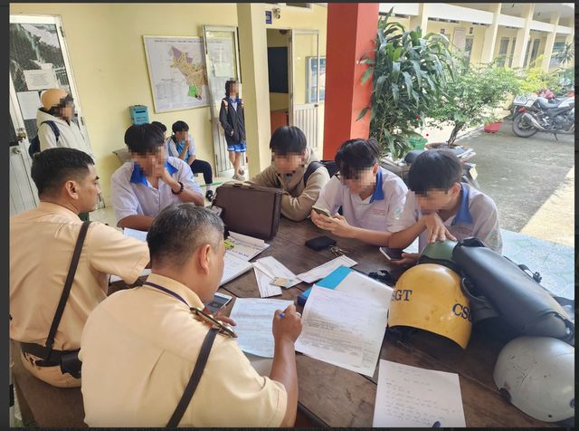 Phụ huynh học sinh bị mời lên làm việc với nhà trường, khi nào? - Ảnh 1.