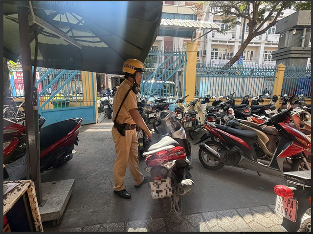 Phụ huynh học sinh bị mời lên làm việc với nhà trường, khi nào? - Ảnh 2.