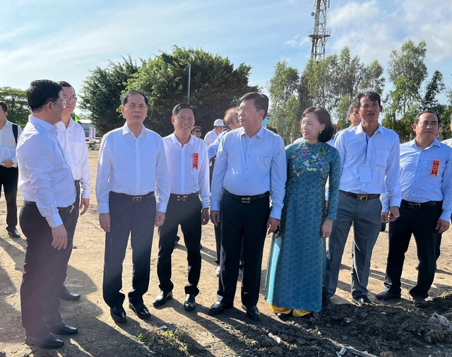 - Ảnh 3. - Ảnh 3.