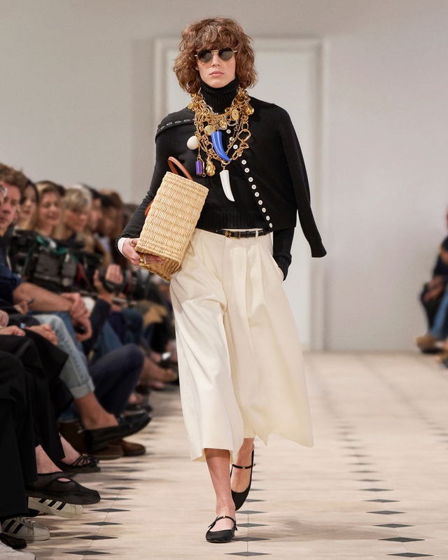 Cách phối đồ nhiều lớp giúp đạt ‘điểm 10’ phong cách thu đông- Ảnh 1.