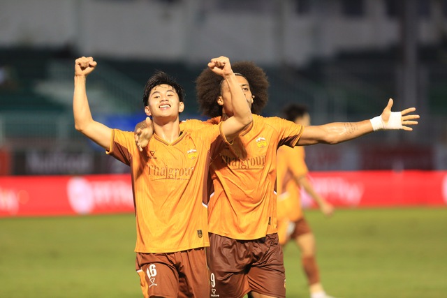 Lịch thi đấu kịch tính V-League hôm nay: Đại chiến đỉnh bảng, gay cấn HAGL quyết chiến Đà Nẵng- Ảnh 1. Lịch thi đấu kịch tính V-League hôm nay: Đại chiến đỉnh bảng, gay cấn HAGL quyết chiến Đà Nẵng- Ảnh 1.