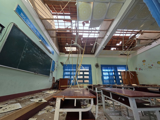 Sau chạy bão Kalmaegi, Gia Lai lại ‘chạy trường’ để học sinh sớm đến lớp - Ảnh 4.