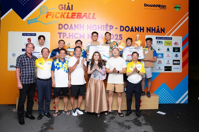 Tranh tài sôi nổi giải pickleball doanh nghiệp – doanh nhân TP.HCM 2025- Ảnh 3. Tranh tài sôi nổi giải pickleball doanh nghiệp – doanh nhân TP.HCM 2025- Ảnh 3.