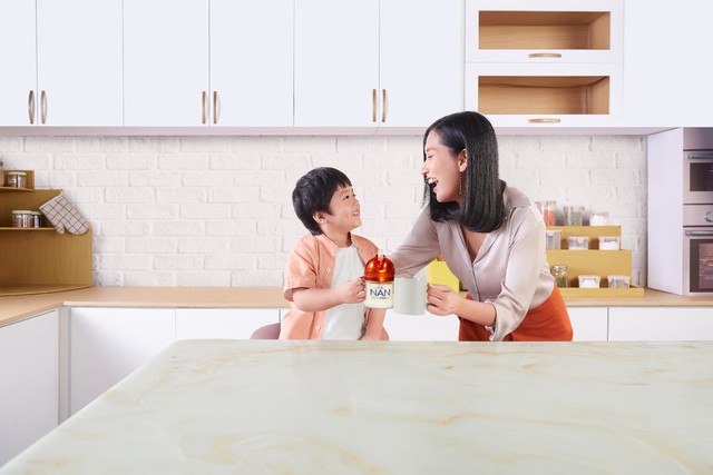 Xu hướng ‘nâng tầm tiêu chuẩn’ nuôi con của các mẹ thế hệ trẻ - Ảnh 1.