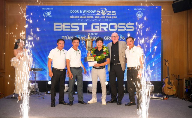 Kh&eacute;p lại Giải Golf ng&agrave;nh nh&ocirc;m - k&iacute;nh - cửa to&agrave;n quốc 2025: gắn kết, lan tỏa - Ảnh 2.