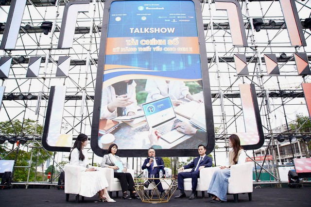 Sacombank lan tỏa tinh thần t&agrave;i ch&iacute;nh th&ocirc;ng minh đến thế hệ trẻ qua S-FINFEST 2025 - Ảnh 3.