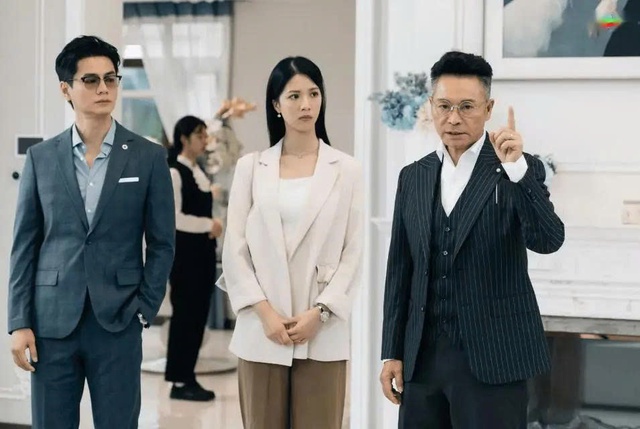 Qu&aacute;ch Tấn An rời TVB sau h&agrave;ng chục năm gắn b&oacute; - Ảnh 2.