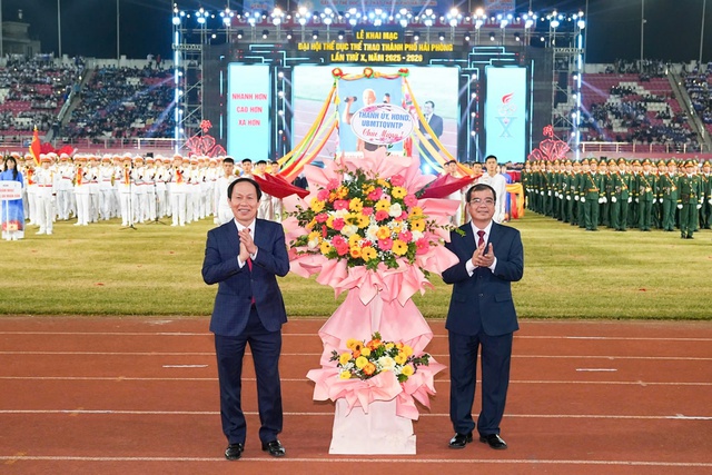 Hải Ph&ograve;ng khai mạc đại hội thể thao s&ocirc;i động, đo&agrave;n kết v&agrave; đầy cảm hứng - Ảnh 1.