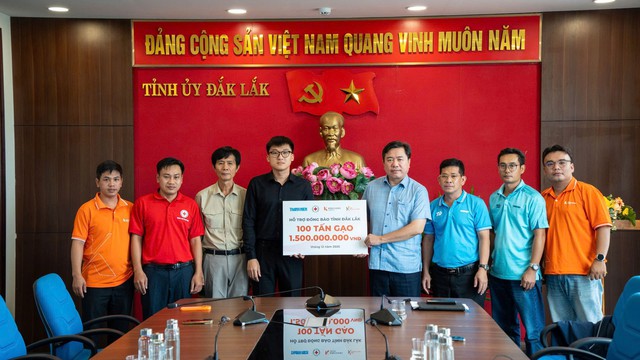 Quỹ Khởi sự từ t&acirc;m c&ugrave;ng B&aacute;o Thanh Ni&ecirc;n hỗ trợ người d&acirc;n v&ugrave;ng lũ Đắk Lắk - Ảnh 2.