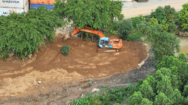 Th&acirc;m nhập 'đại c&ocirc;ng trường' san lấp tr&aacute;i ph&eacute;p: San lấp v&ocirc; tội vạ- Ảnh 2.