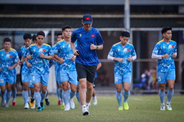 U.23 Việt Nam tập buổi đầu ti&ecirc;n tại Th&aacute;i Lan, điều &iacute;t biết về s&acirc;n b&atilde;i... - Ảnh 14.