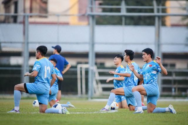 U.23 Việt Nam tập buổi đầu ti&ecirc;n tại Th&aacute;i Lan, điều &iacute;t biết về s&acirc;n b&atilde;i... - Ảnh 6.
