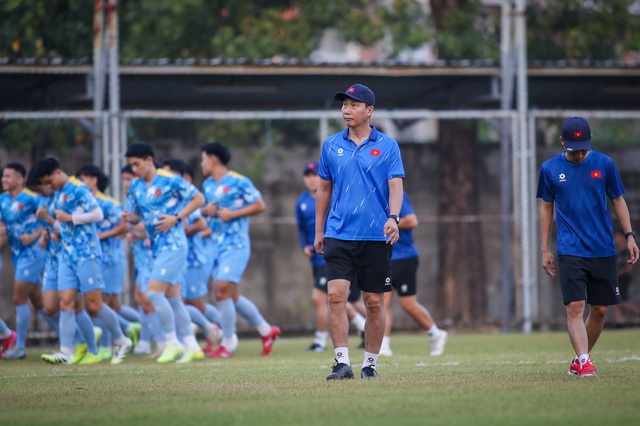 U.23 Việt Nam tập buổi đầu ti&ecirc;n tại Th&aacute;i Lan, điều &iacute;t biết về s&acirc;n b&atilde;i... - Ảnh 2.