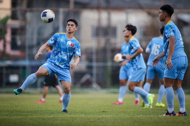 U.23 Việt Nam tập buổi đầu ti&ecirc;n tại Th&aacute;i Lan, điều &iacute;t biết về s&acirc;n b&atilde;i... - Ảnh 1.