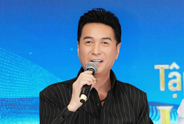 Ca sĩ Nguyễn Hưng: Khi nào ông trời không cho hát nữa thì tôi mới dừng lại - Ảnh 1.