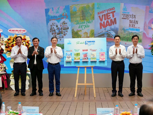 - Ảnh 1. - Ảnh 1.