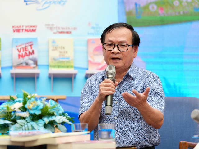 Nguyễn Nhật Ánh: Mỗi phụ huynh, thầy cô cũng nên là một đại sứ văn hóa đọc- Ảnh 1.