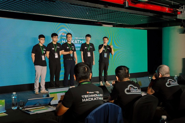 Bản lĩnh công nghệ tỏa sáng tại chung kết VPBank Technology Hackathon 2025 - Senior Track - Ảnh 3.