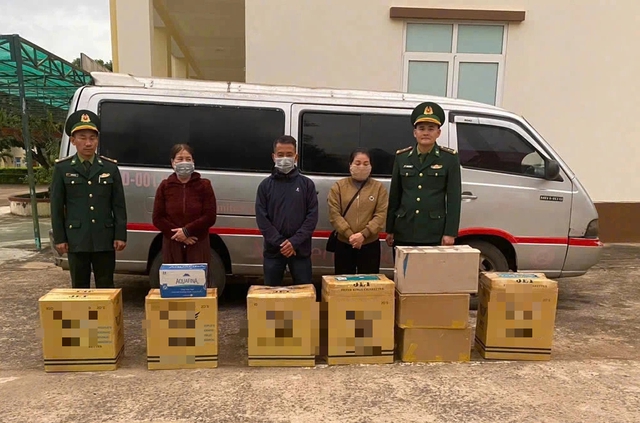 Quảng Trị bắt giữ 3 vụ vận chuyển hàng nhập lậu tại biên giới Lao Bảo - Ảnh 1. Quảng Trị bắt giữ 3 vụ vận chuyển hàng nhập lậu tại biên giới Lao Bảo - Ảnh 1.